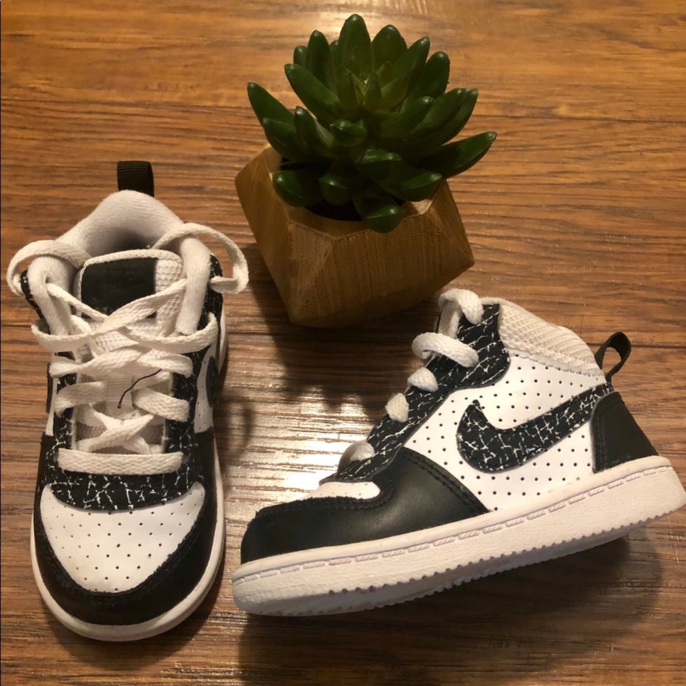 Toddler tennis shoes